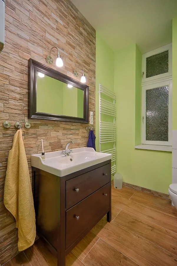 Ruhige Ferienwohnung In Kreuzberg Berlim 0*,